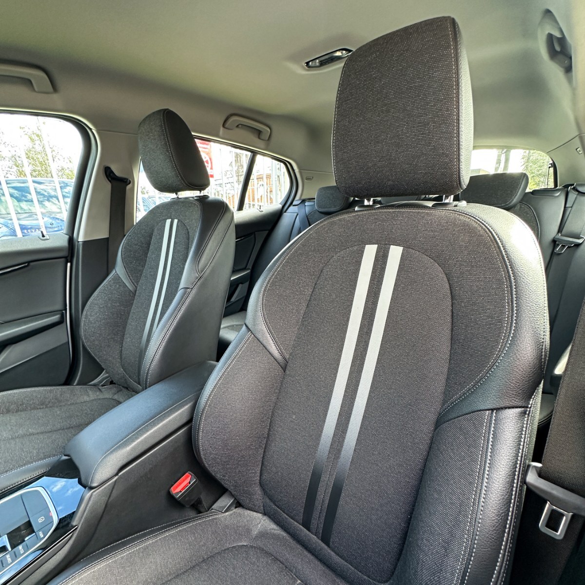BMW 118 — foto 21 de 27