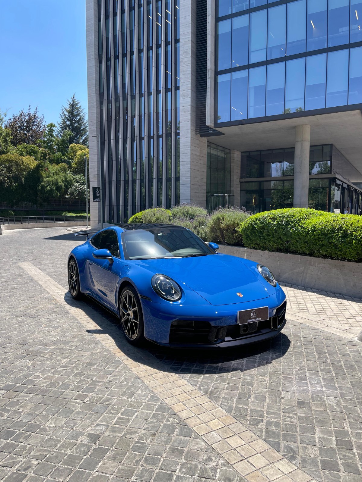 PORSCHE 911 CARRERA 992.2 2025  - R4 Autos