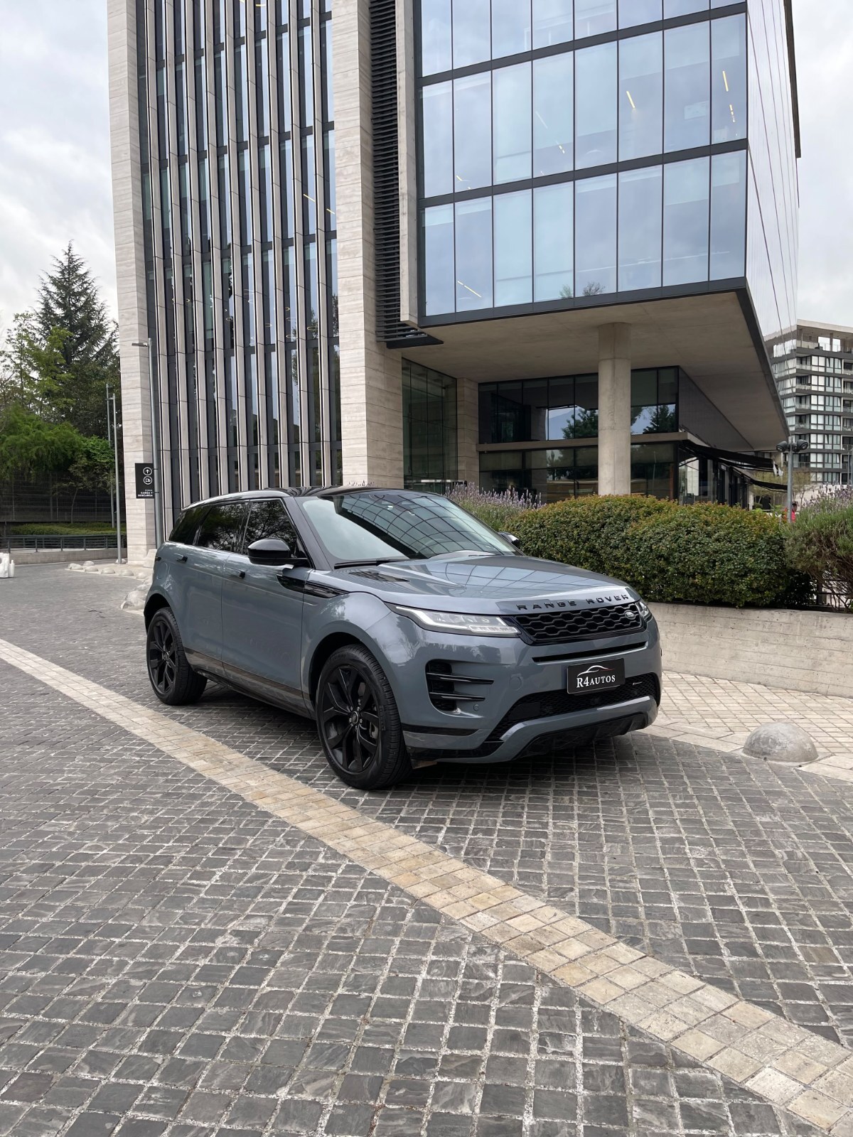 RANGE ROVER EVOQUE R DYNAMIC 2024 - FULL MOTOR