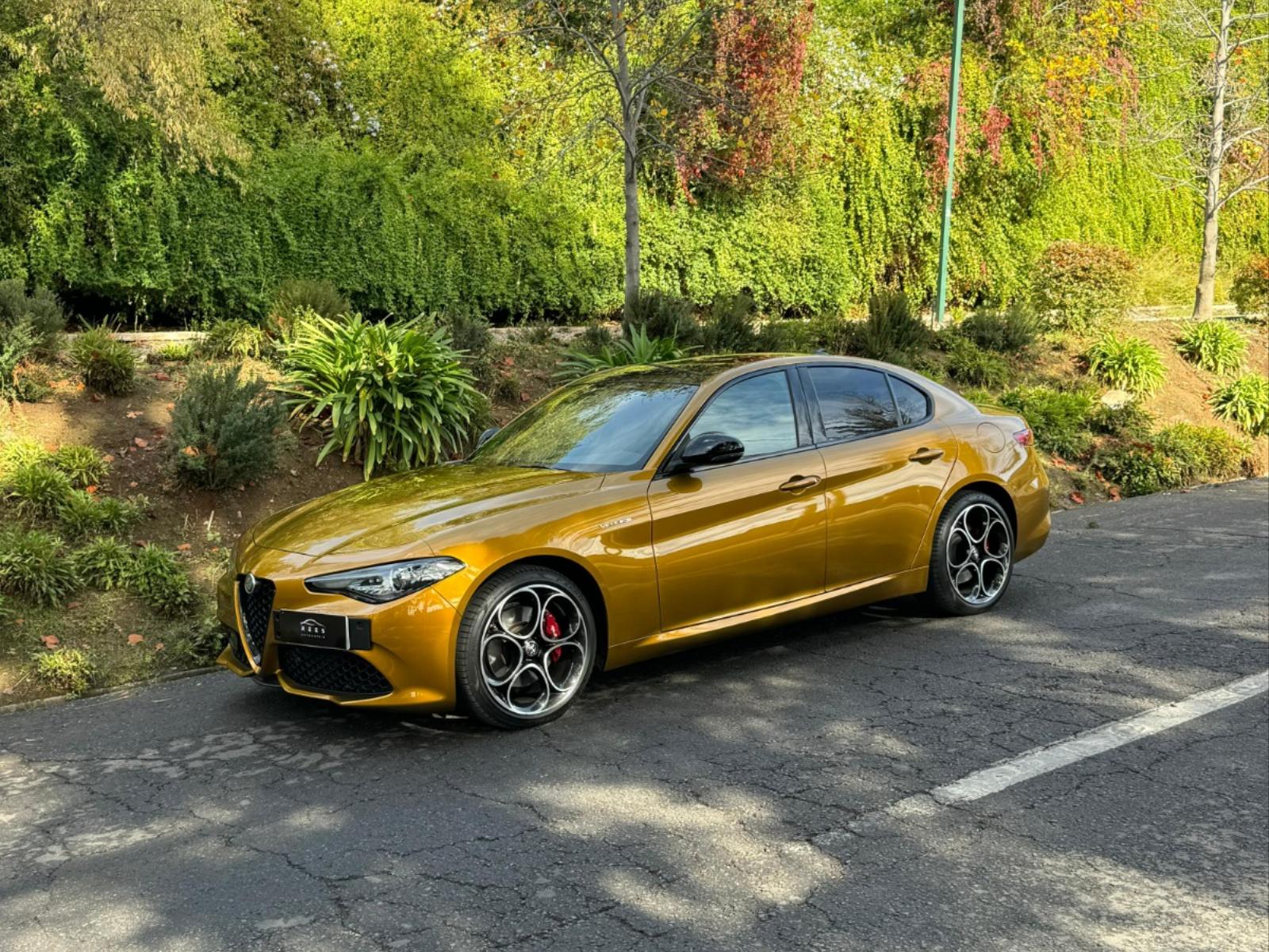 ALFA ROMEO GIULIA VELOCE 2023 2.0 LTS - 280 HP - FULL MOTOR