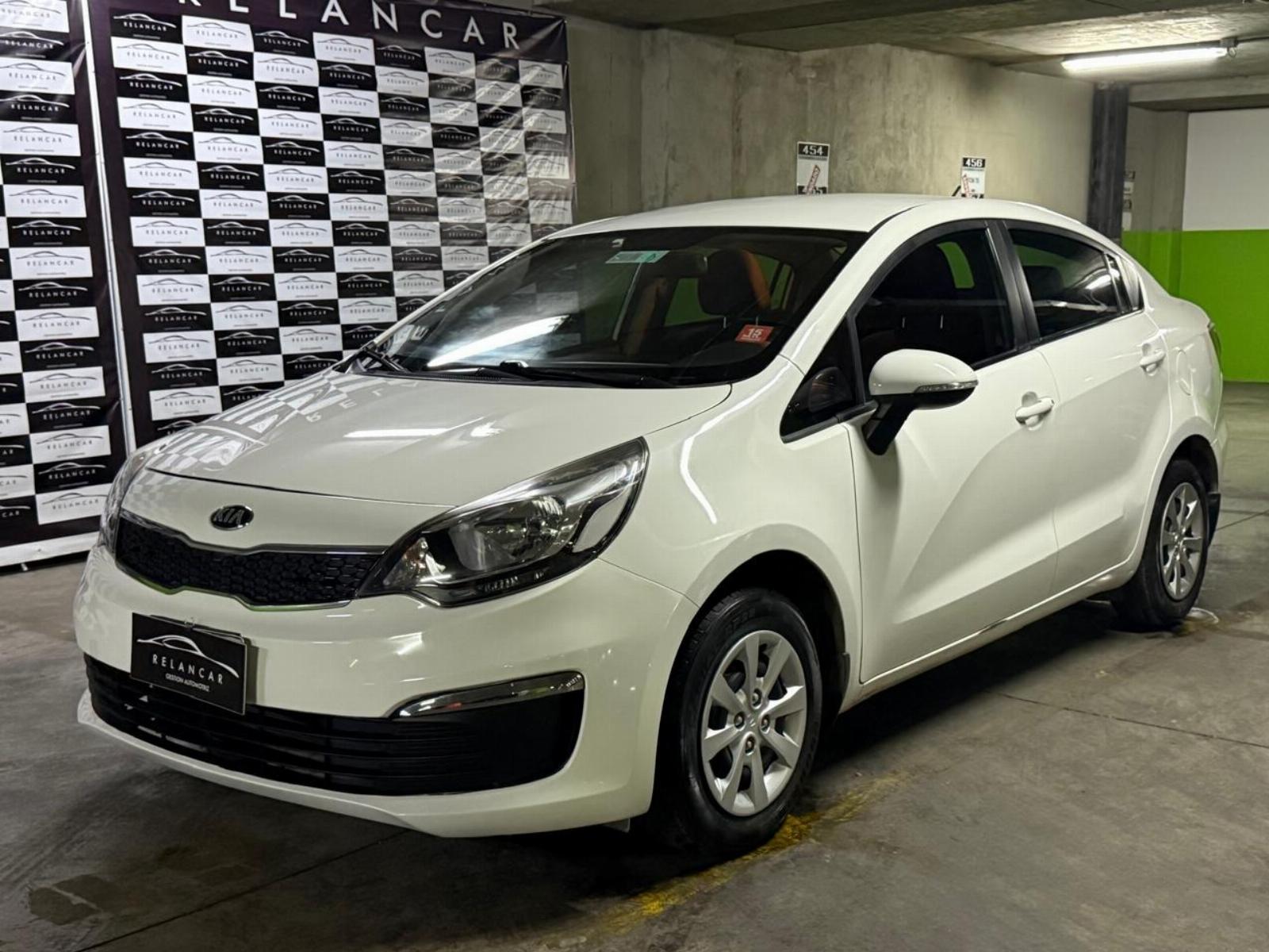 KIA RÍO 4 EX 1.4 6MT 2017 Unico Dueño - Excelente estado - FULL MOTOR