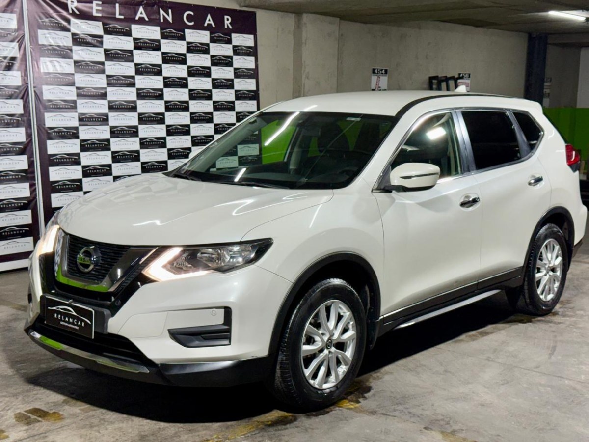 NISSAN X-TRAIL CVT 2.5 AT 2023 Excelente Estado - FULL MOTOR