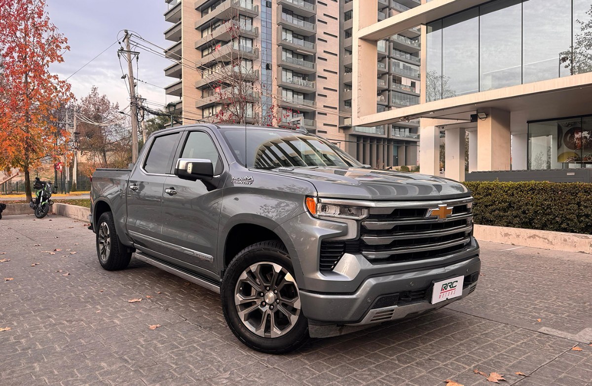 CHEVROLET SILVERADO High Country 3.0D Facturable 2024 Automatico - Único dueño - Facturable - FULL MOTOR