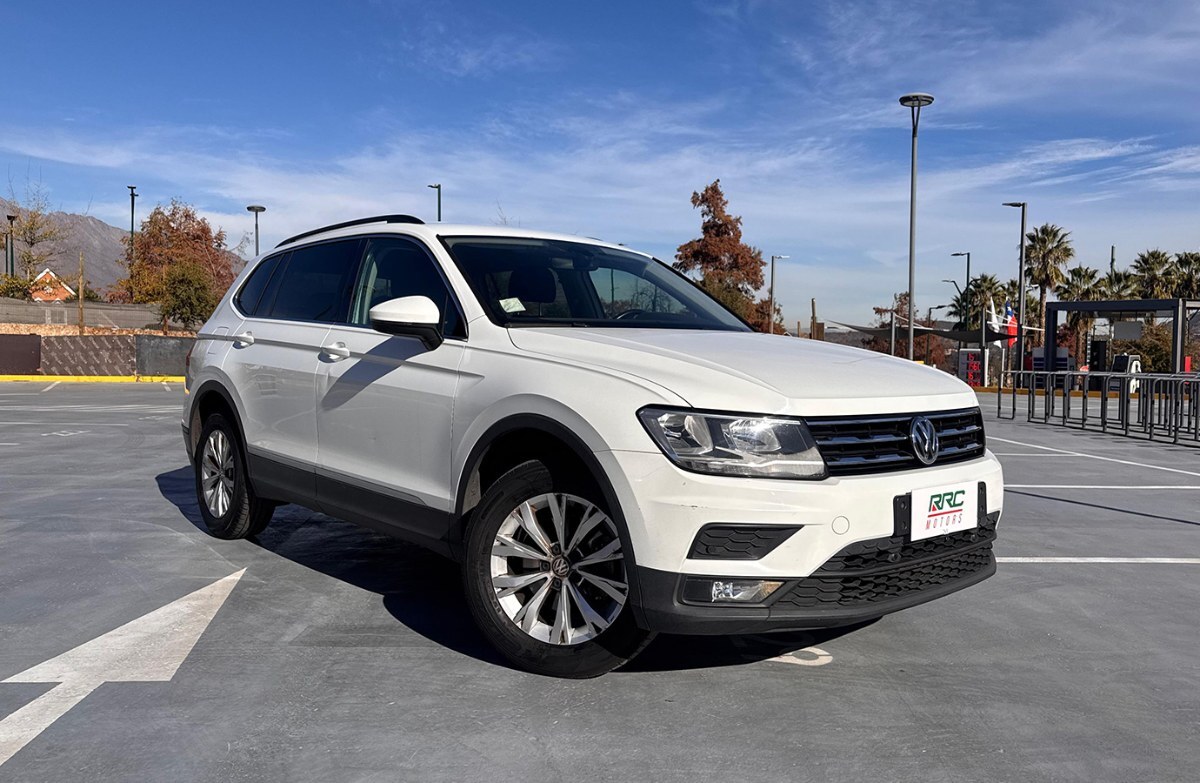 VOLKSWAGEN TIGUAN Comfortline 7a 2018 Automatico - Único dueño - FULL MOTOR