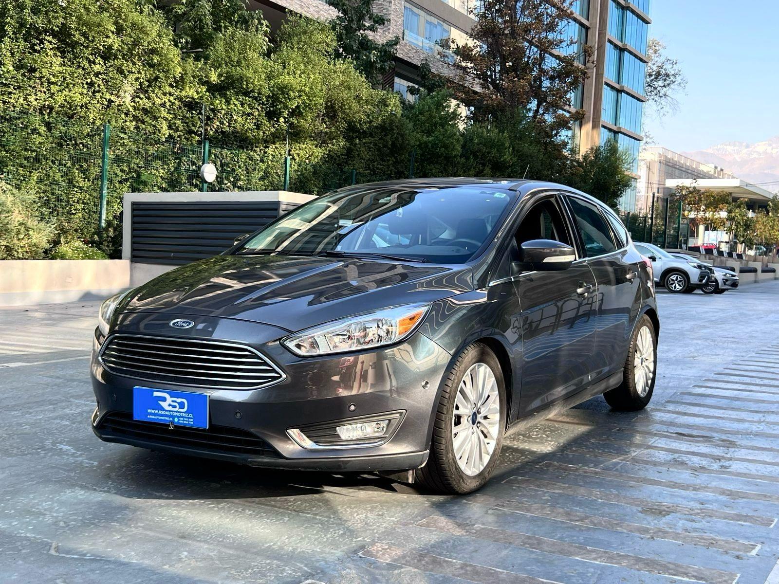 FORD FOCUS TITANIUM 2.0 AUT 2016 MANTENIMIENTO AL DÍA - RSD