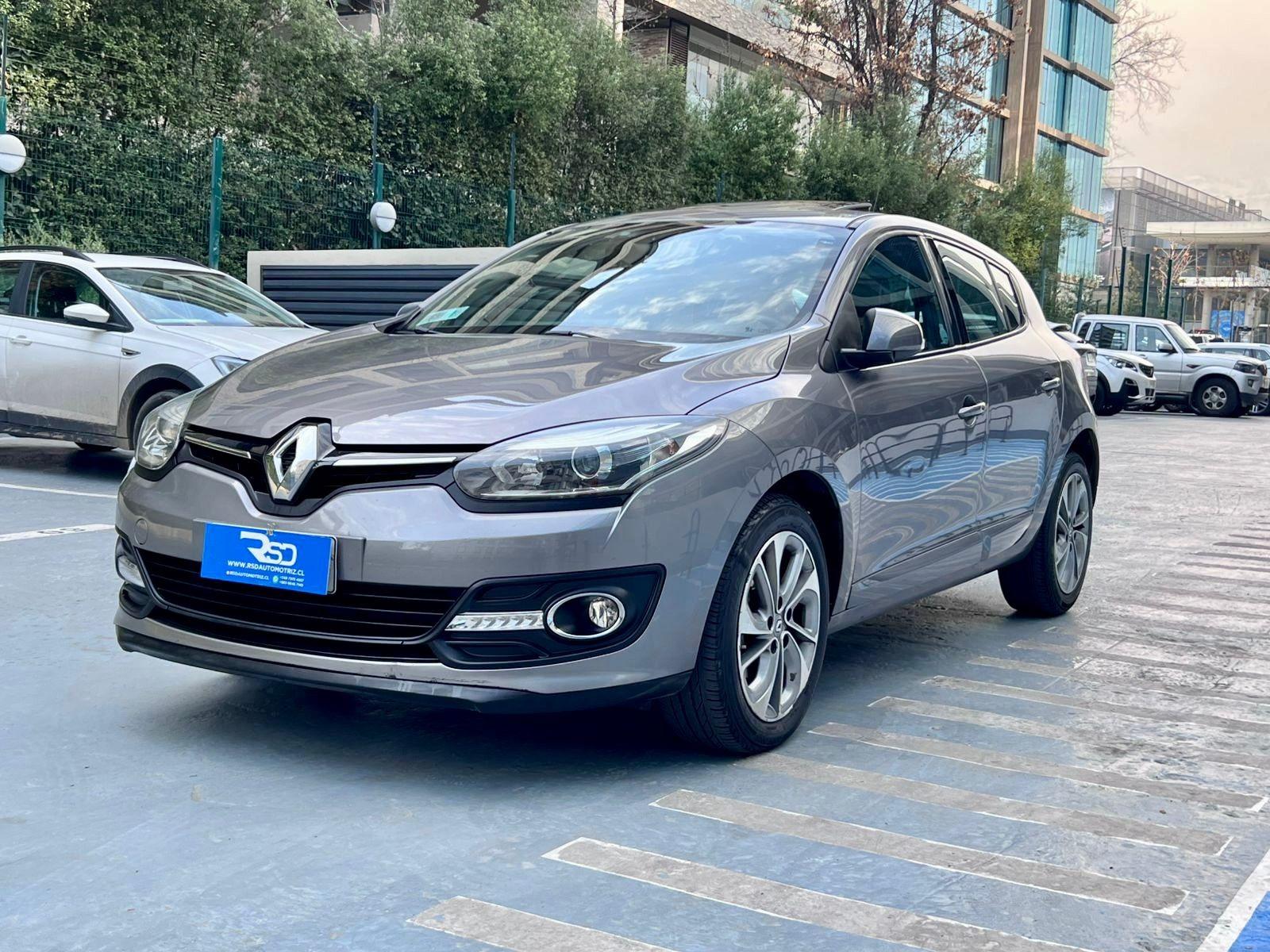 RENAULT MEGANE DYNAMIQUE MT 2.0 2016 MANTENIMIENTO EN LA MARCA - FULL MOTOR