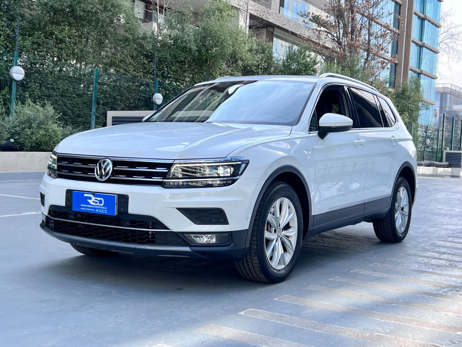 VOLKSWAGEN TIGUAN LIMITED 4MOTION 2.0T 2019 UN DUEÑO TRES CORRIDAS DE ASIENTOS - FULL MOTOR