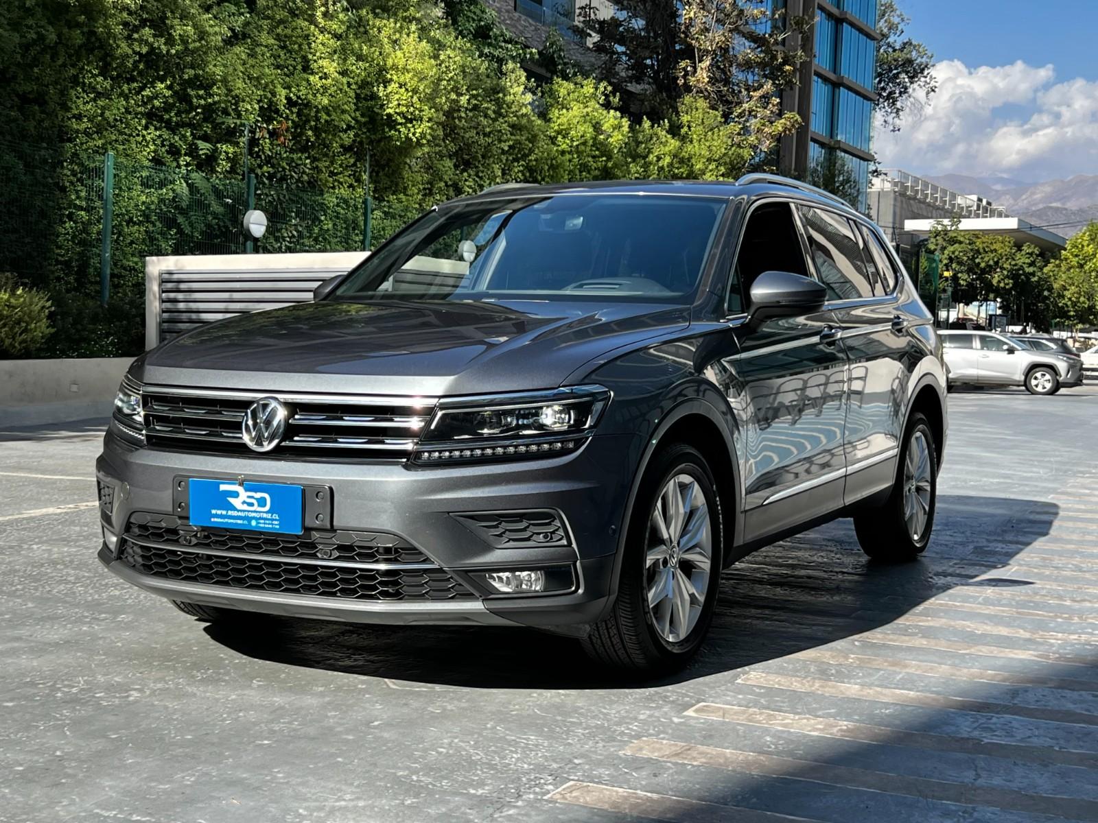 VOLKSWAGEN TIGUAN 2.0 TSI 4MOTION 2019 TRES CORRIDAS DE ASIENTOS UN DUEÑO - FULL MOTOR