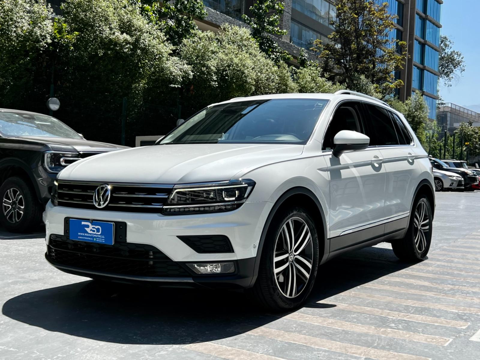 VOLKSWAGEN TIGUAN SPORT 2.0 TSI 4MOTION 2019 ÚNICO DUEÑO - FULL MOTOR