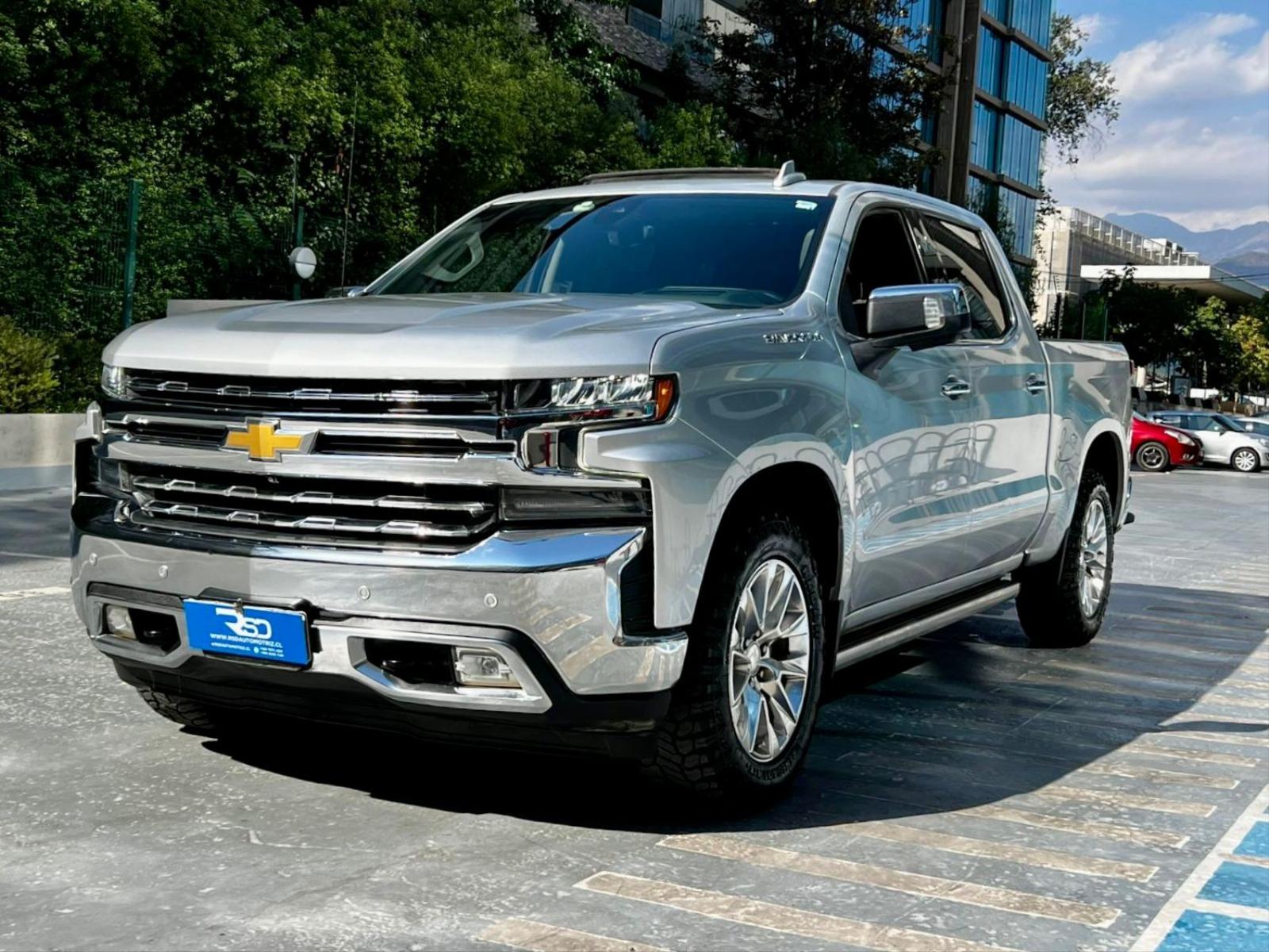 CHEVROLET SILVERADO LTZ 5.3 2019 FACTURABLE UN DUEÑO - FULL MOTOR