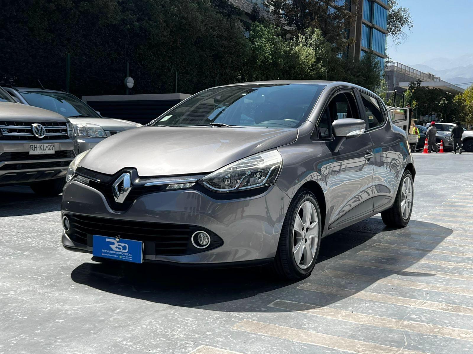 RENAULT CLIO EXPRESSION 1.2 MT 2016 ÚNICO DUEÑO - FULL MOTOR