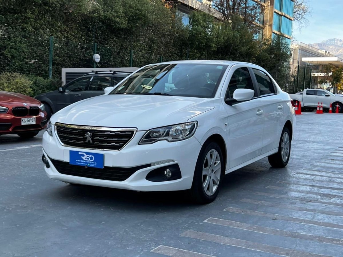 PEUGEOT 301 1.6 HDI 92HP MT 2023 UN DUEÑO MANTENIMIENTO AL DIA - FULL MOTOR
