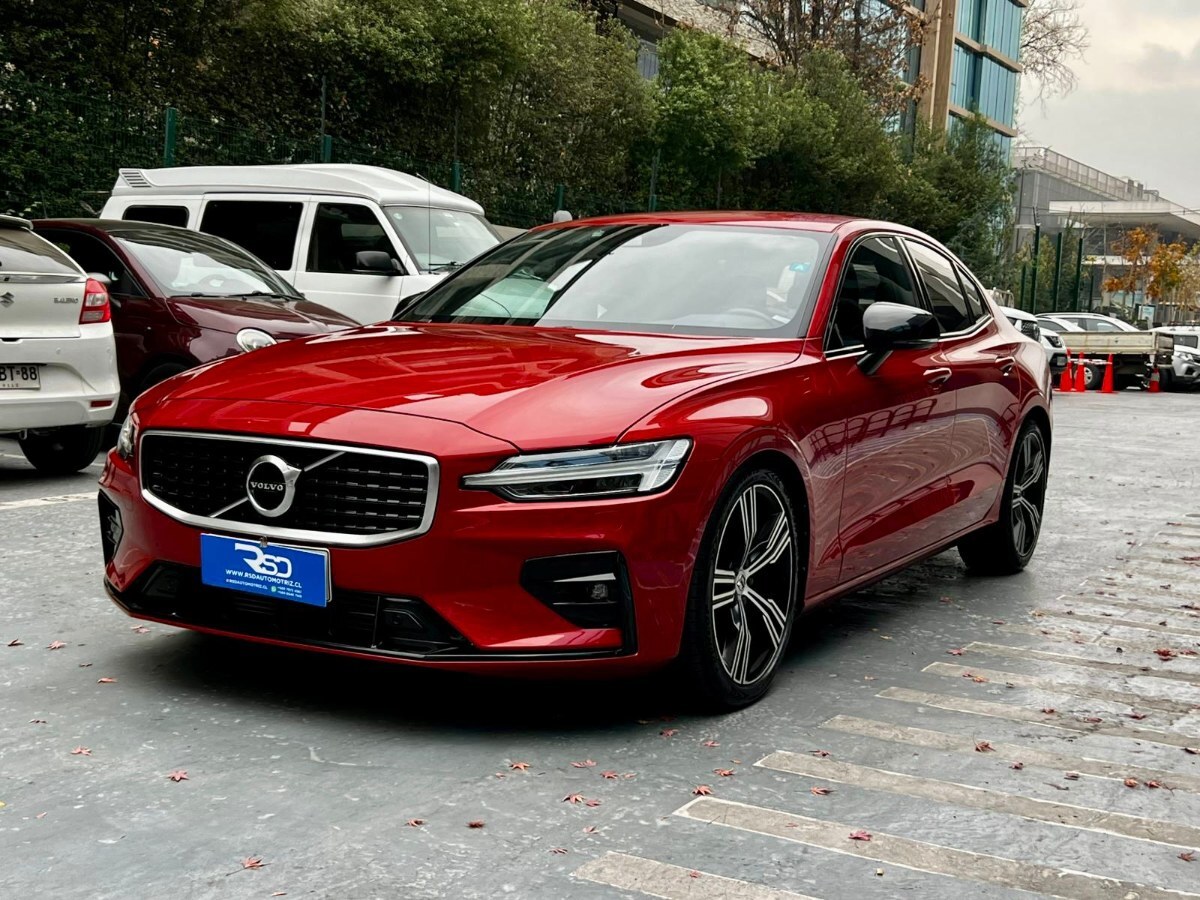 VOLVO S60 T4 R DESIGN 2.0 2021 MANTENIMIENTO EN LA MARCA  - FULL MOTOR