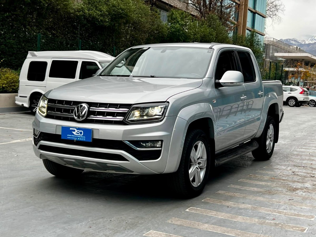 VOLKSWAGEN AMAROK HIGHLINE 4X4 2.0 AT 2020 MANTENIMIENTO AL DIA - FULL MOTOR