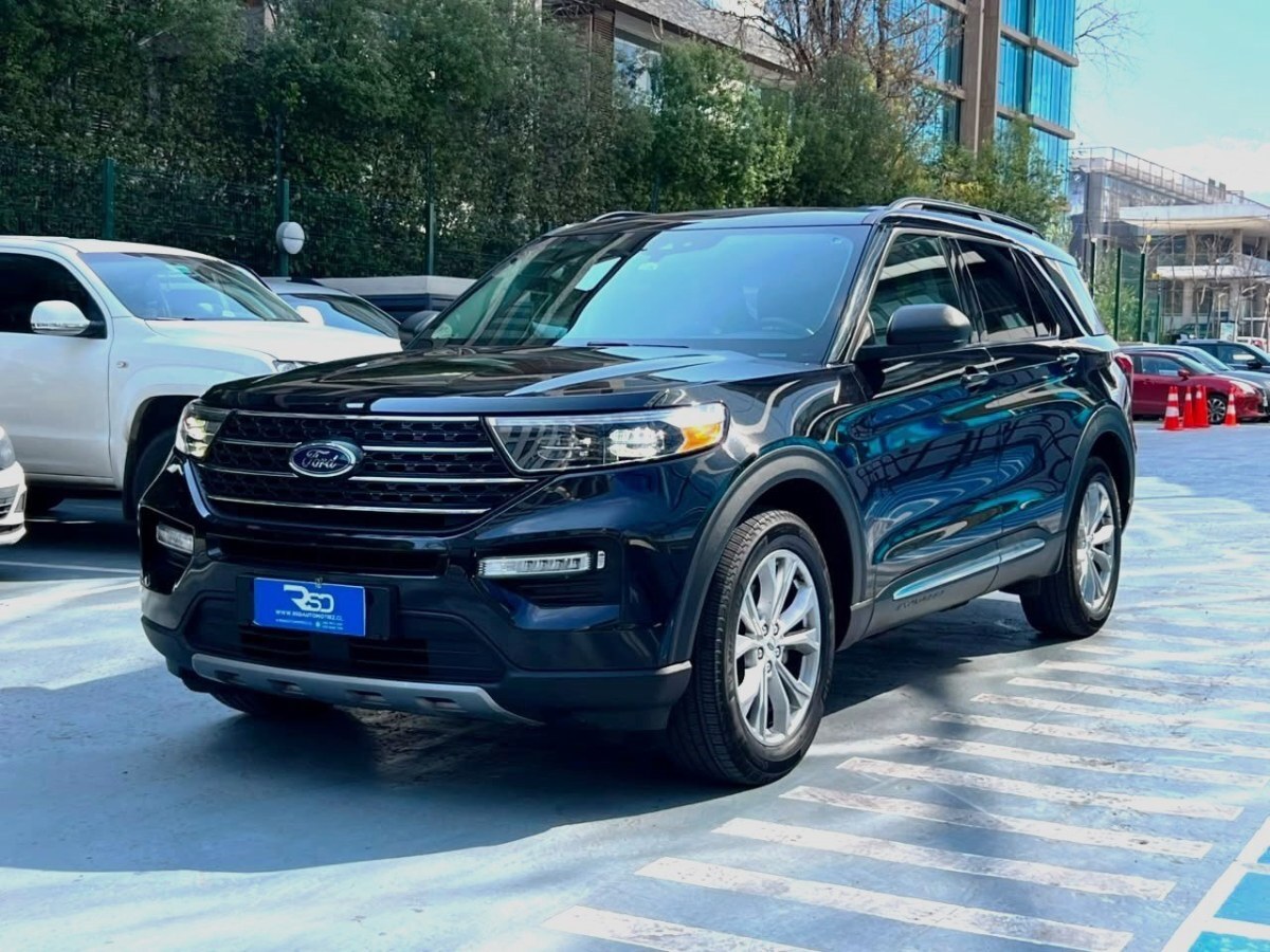 FORD EXPLORER XLT 4WD 2.3 2024 MANTENIMIENTO EN LA MARCA UN DUEÑO - FULL MOTOR