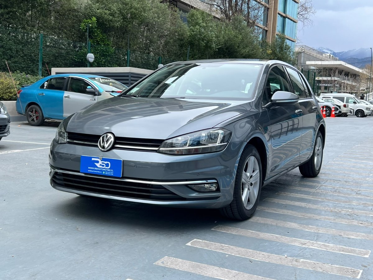 VOLKSWAGEN GOLF MSI 1.6 MT 2018 MANTENIMIENTO EN LA MARCA UN DUEÑO - RSD