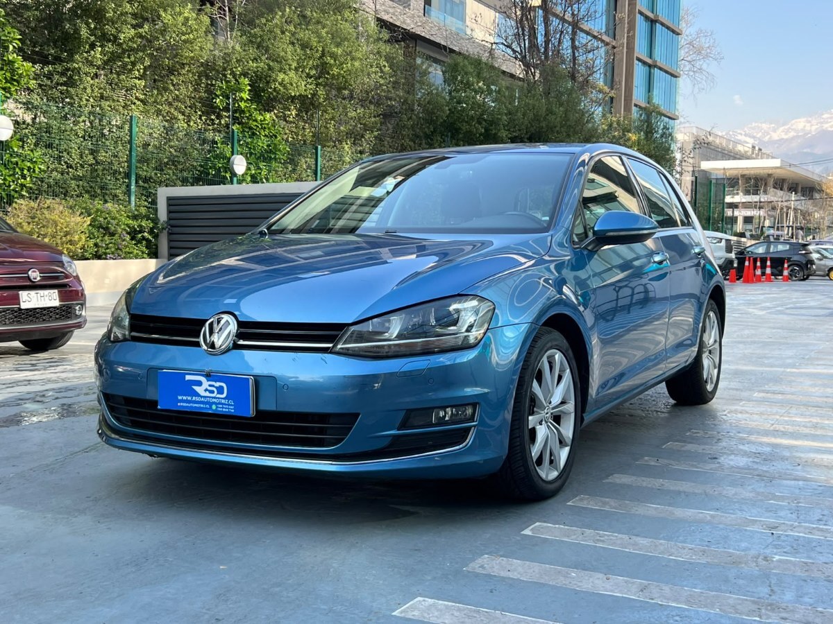 VOLKSWAGEN GOLF COMFORTLINE 2.0 TDI DSG 2018 UN DUEÑO MANTENIMIENTO AL DIA - FULL MOTOR