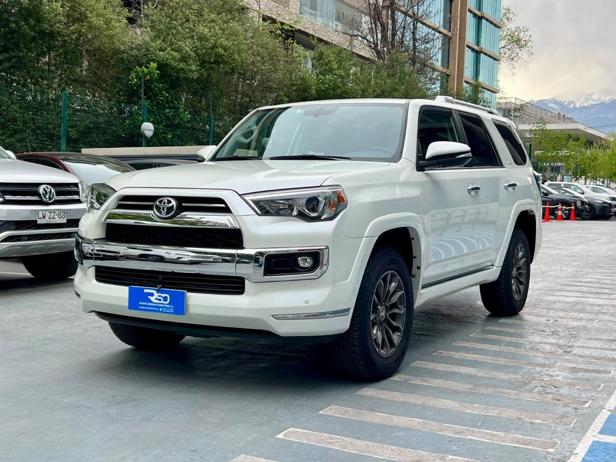 TOYOTA 4 RUNNER LIMITED 4x4 2023 MANTENIMIENTO EN LA MARCA - FULL MOTOR