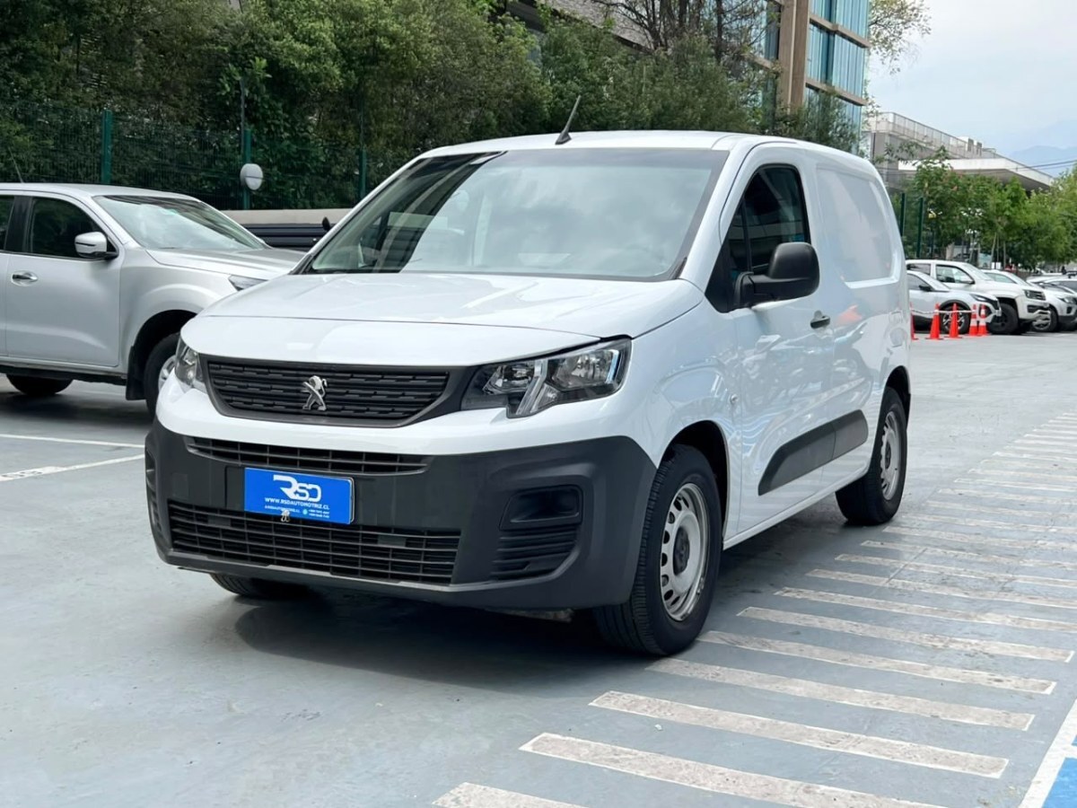 PEUGEOT PARTNER L1 EV AT 2024 100% ELÉCTRICO - FULL MOTOR