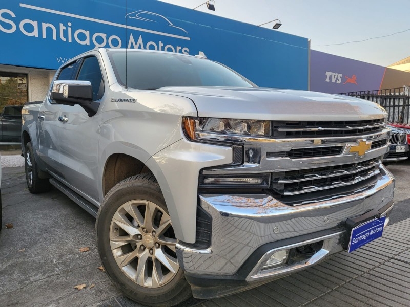 CHEVROLET SILVERADO LTZ DC 4WD 2020 unico dueño, facturable - SANTIAGO MOTORS