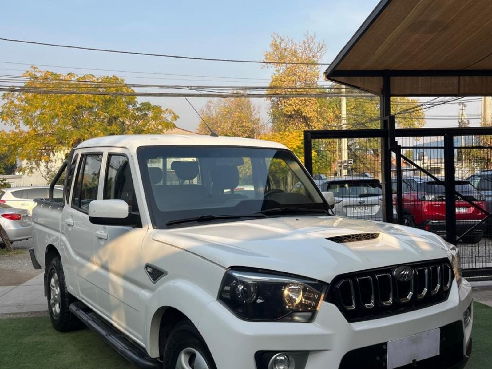 MAHINDRA PIK-UP Pick Up refresh DC 4X2 MT FULL 2022 EXCELENTE ESTADO - 