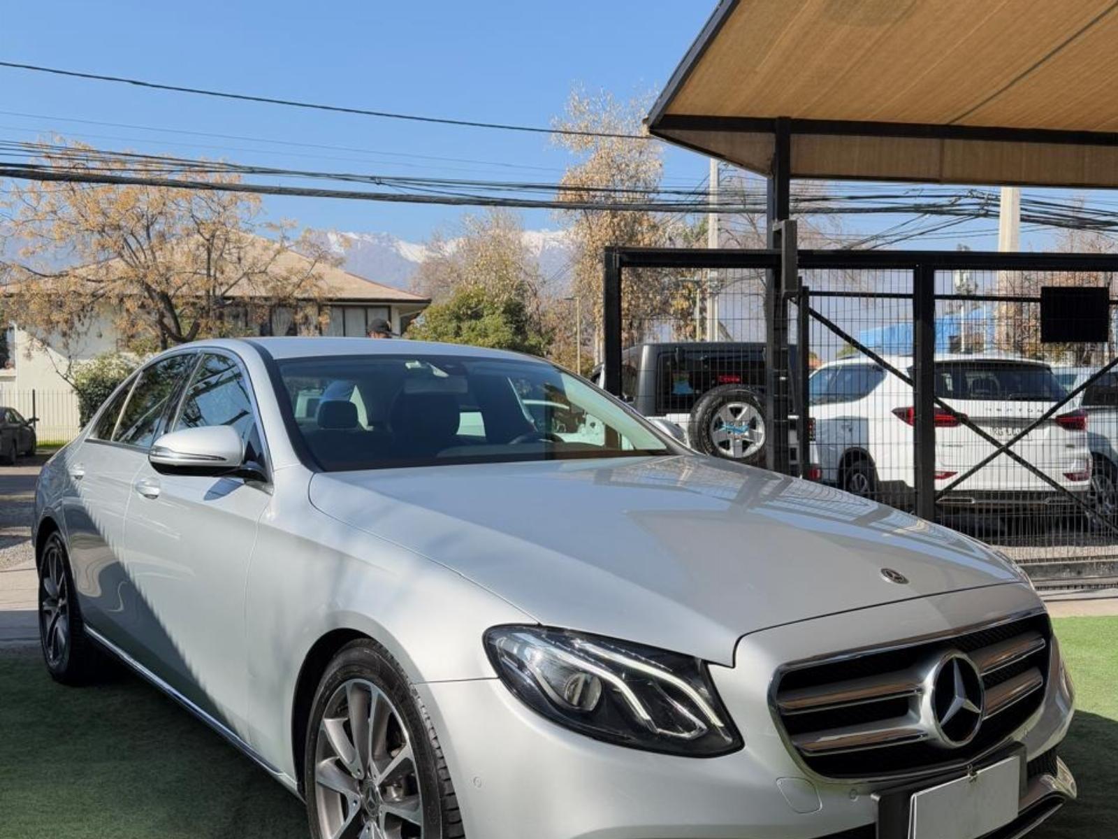 MERCEDES-BENZ E220 2019 - FULL MOTOR