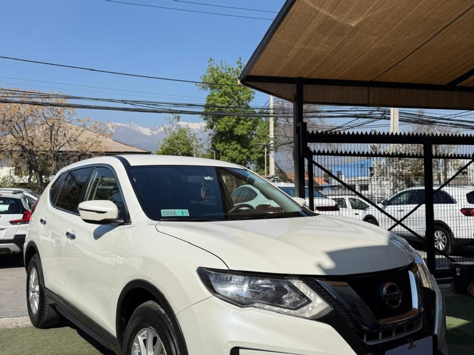 NISSAN X-TRAIL 2.5 SENSE 2022 3 CORRIDAS  - 