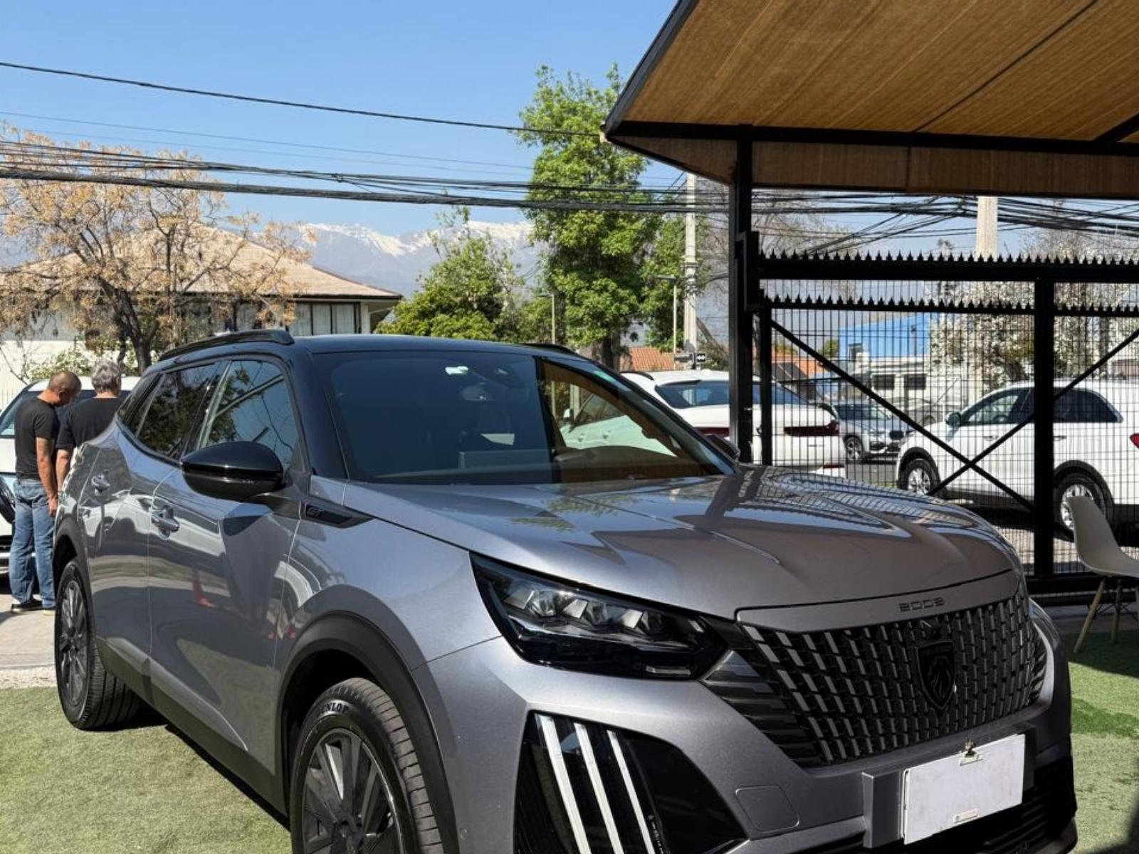 PEUGEOT 2008 MCA GT MHEV 2025 HYBRIDO - FULL MOTOR