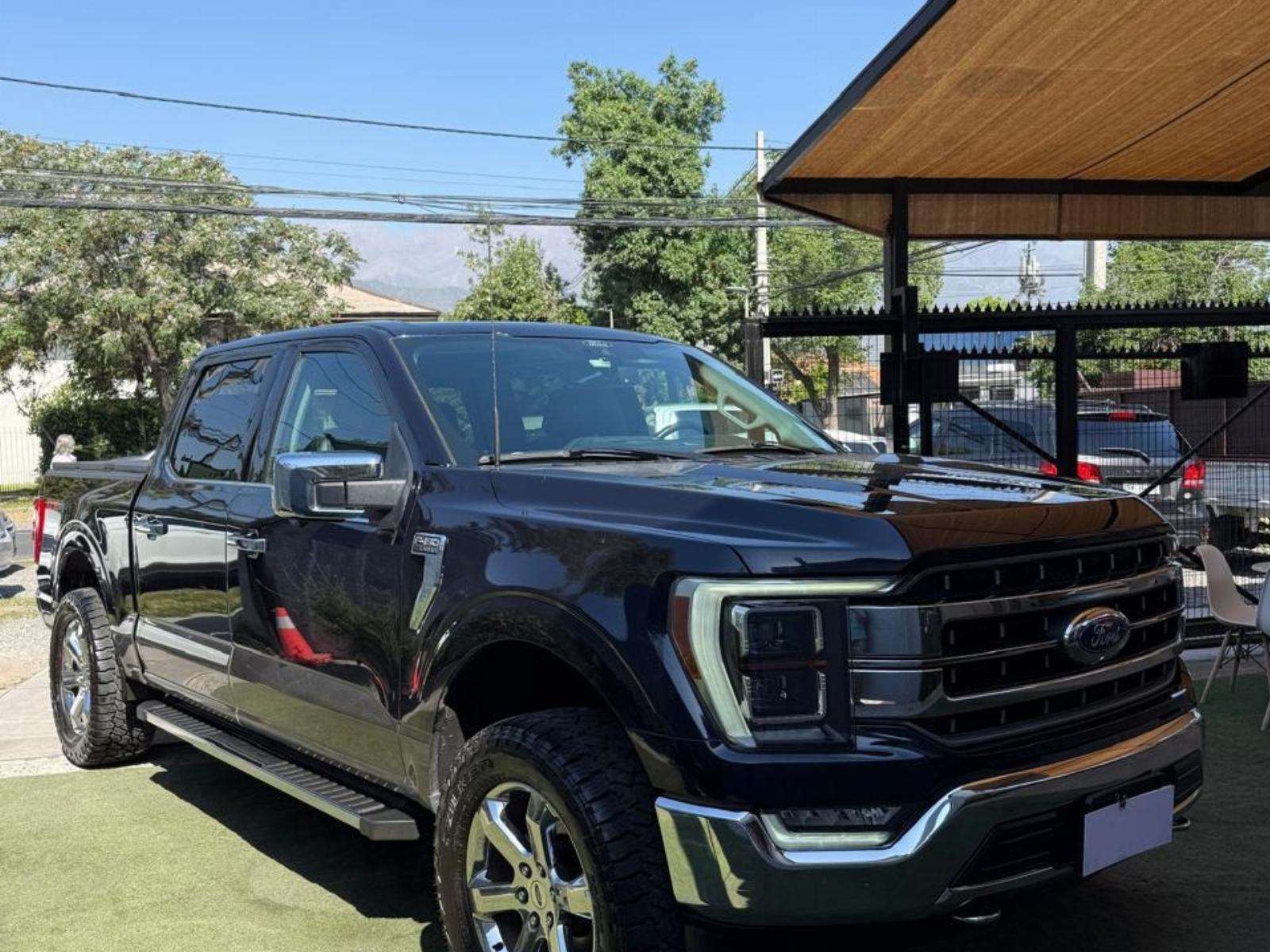 FORD F-150 5.0 LARIAT LUXURY 2022 ESTADO REALMENTE IMPECABLE - FULL MOTOR