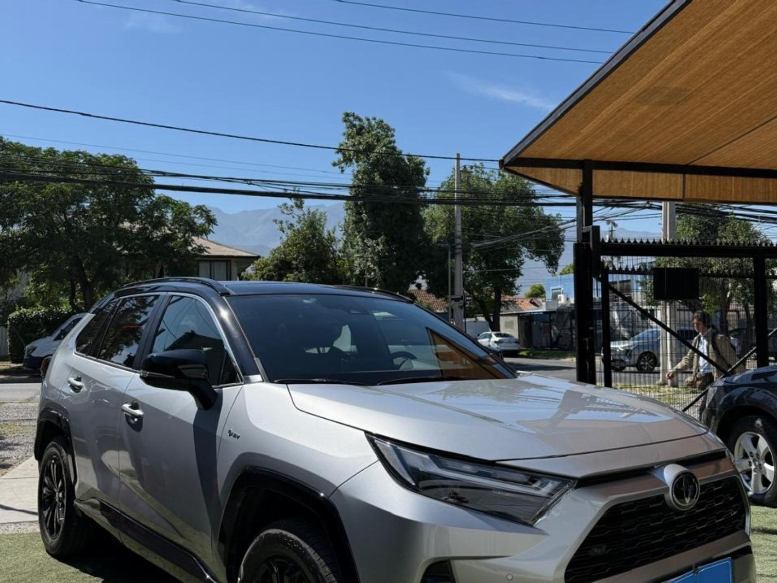 TOYOTA RAV 4 XSE 2025 2.5 4X2 HIBRIDO - FULL MOTOR