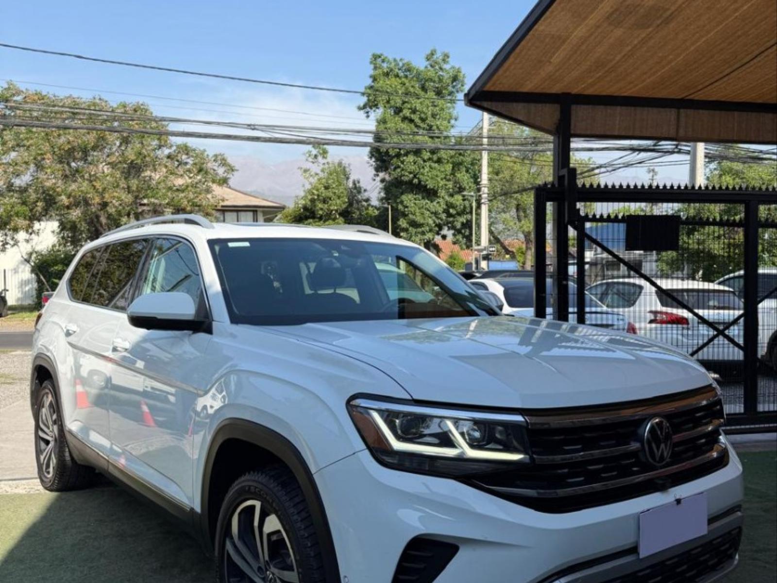 VOLKSWAGEN ATLAS LIMITED 2021 3 CORRIDAS ,PARA 7 PASAJEROS - FULL MOTOR