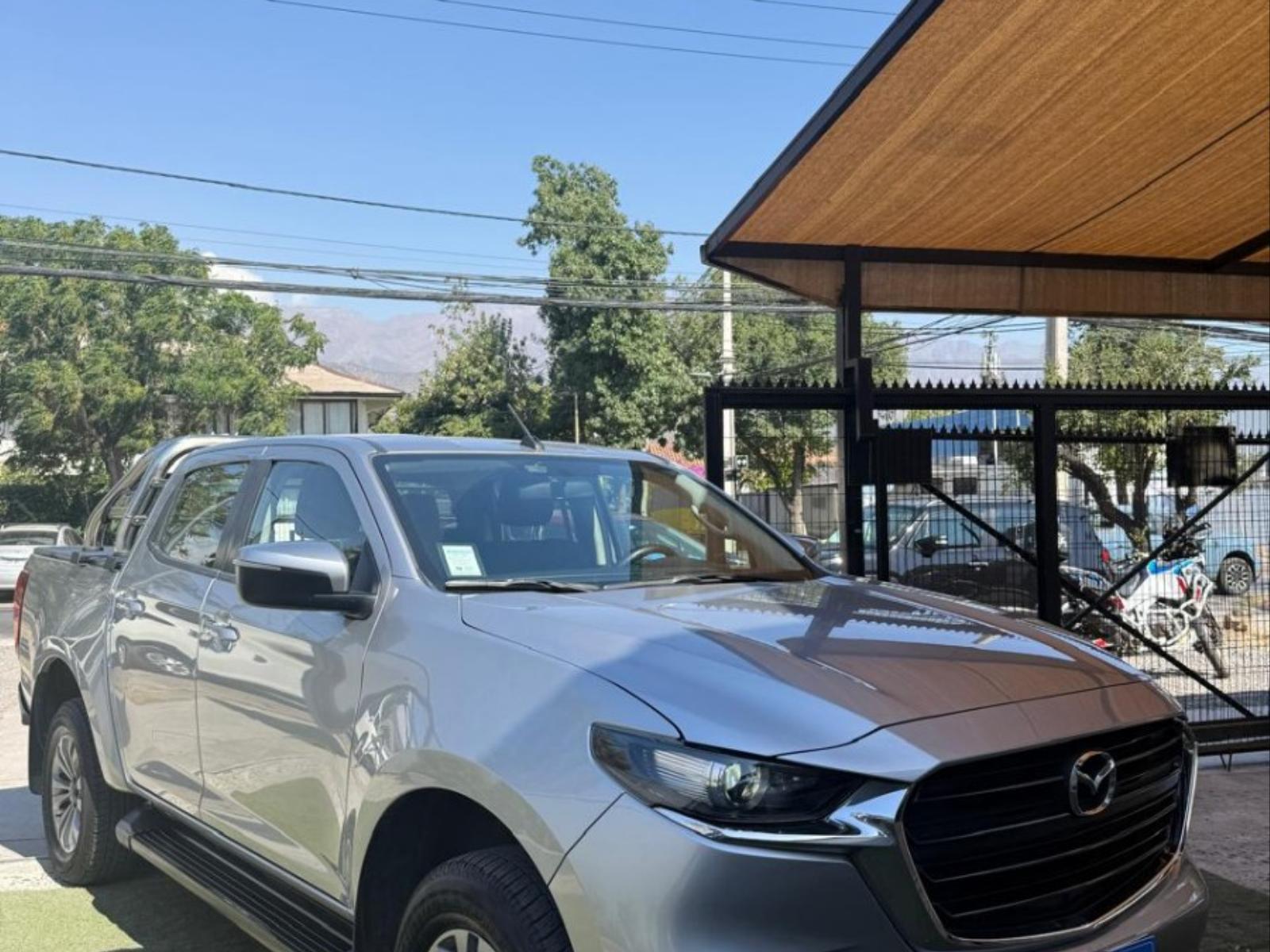 MAZDA BT-50 CORE 3.0 4X4 AUTOMATICA 2024 UN SOLO DUEÑO , MANTENCIONES EN LA MARCA - FULL MOTOR