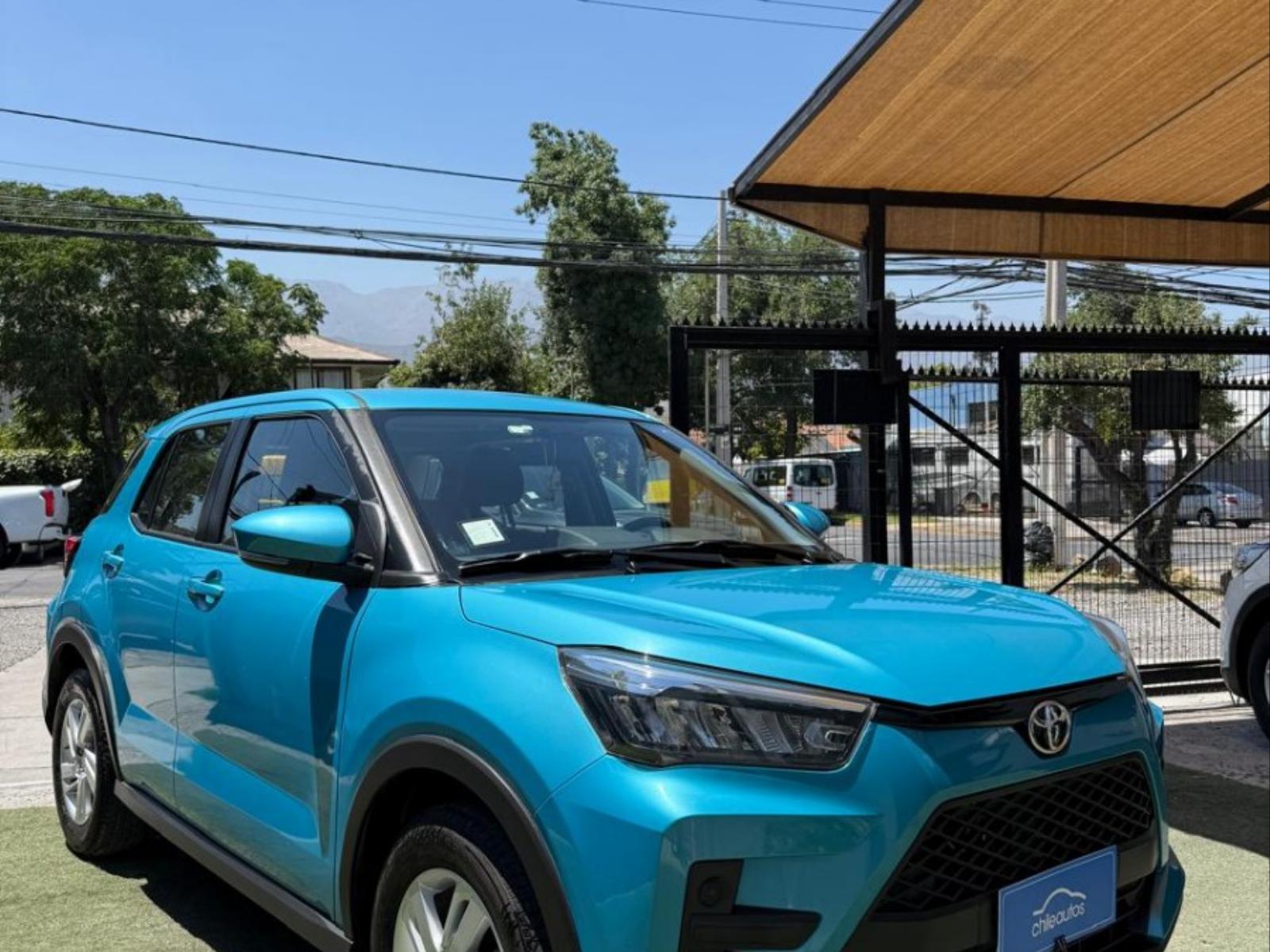 TOYOTA RAIZE 1.2 E 2023 UN SOLO DUEÑO - FULL MOTOR