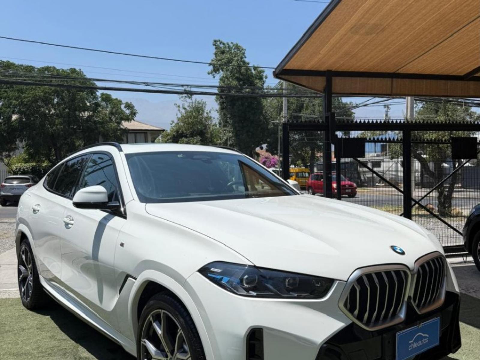 BMW X6 XDRIVE 30D M SPORT 2024 MANTENCIONES AL DIA , UN SOLO DUEÑO - FULL MOTOR
