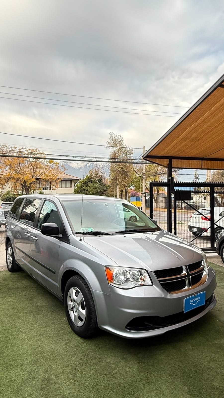 DODGE GRAND CARAVAN 3.6 AUT 2013 EL KILOMETRAJE ESTA EN MILLAS, TIENE 188.000 KM - FULL MOTOR