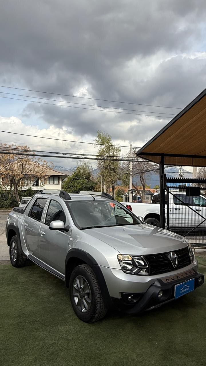 RENAULT OROCH 2.0 INTENS OUTSIDE 4X2 MT 2022 MUY BIEN CUIDADA, USADO SOLO COMO AUTO FAMILIAR - FULL MOTOR