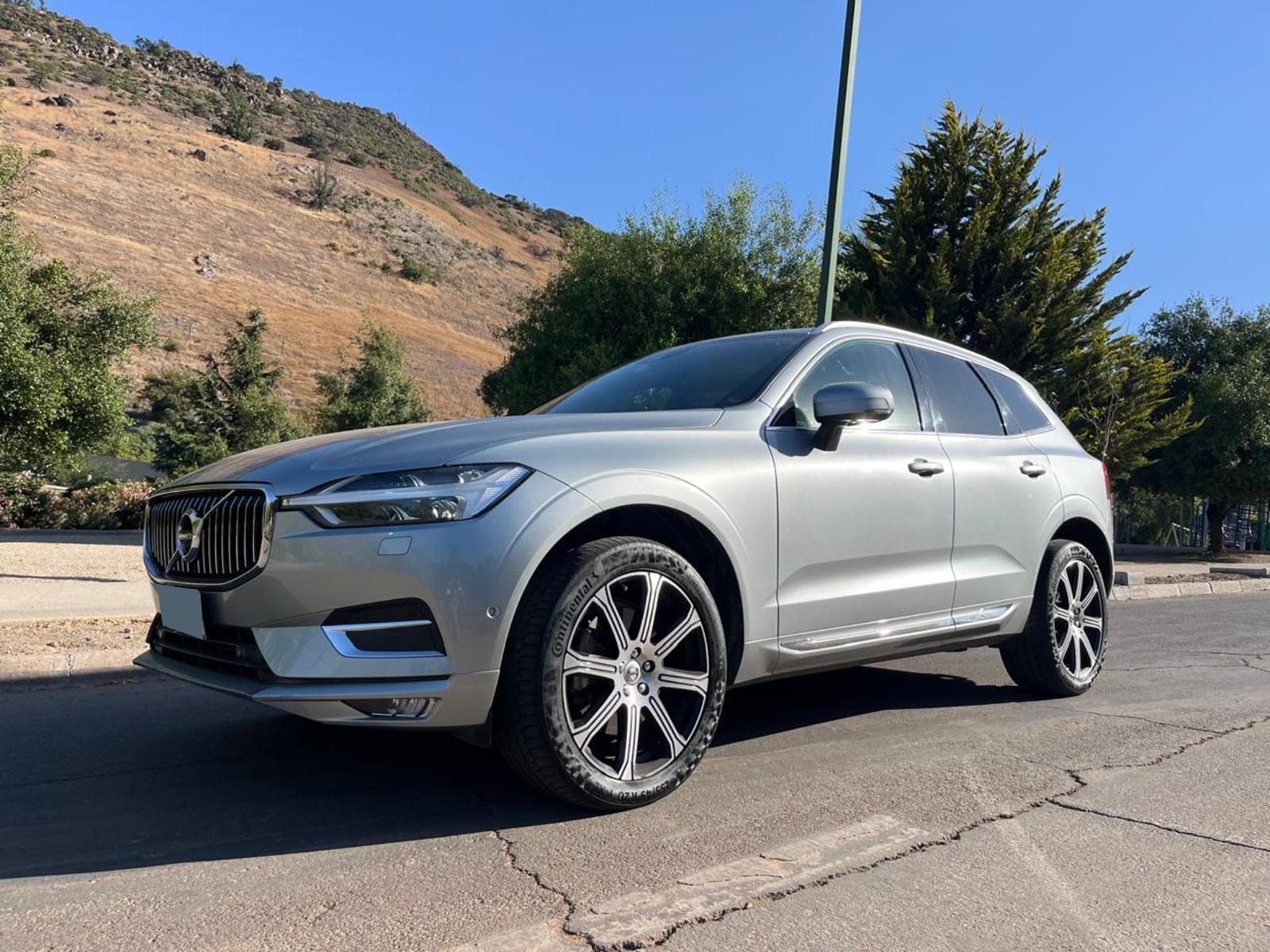 VOLVO XC60 2.0 D5 Inscription Auto 4WD POLESTAR 2019 SUV FAMILIAR IMPECABLE - FULL MOTOR