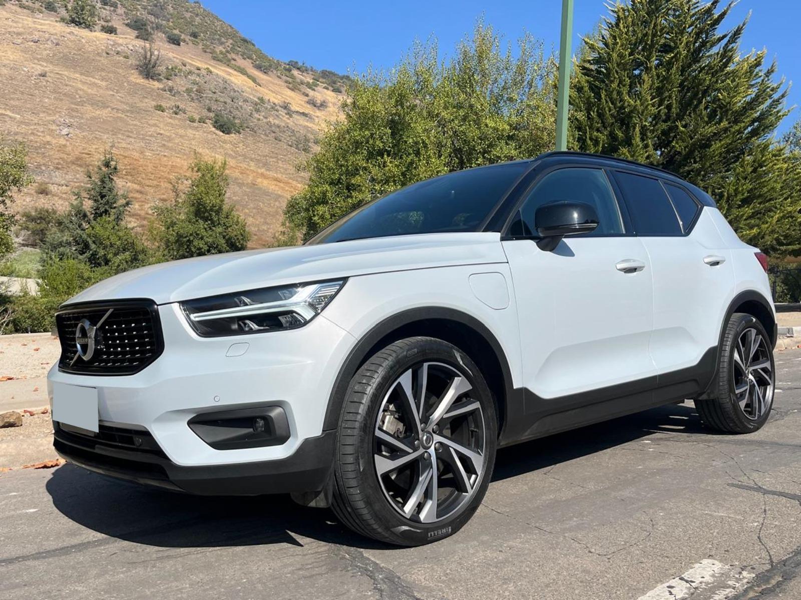 VOLVO XC40 1.5 T5 PHEV R-Design Recharge Auto 2021 SUV HIBRIDO ENCHUFABLE IMPECABLE - FULL MOTOR
