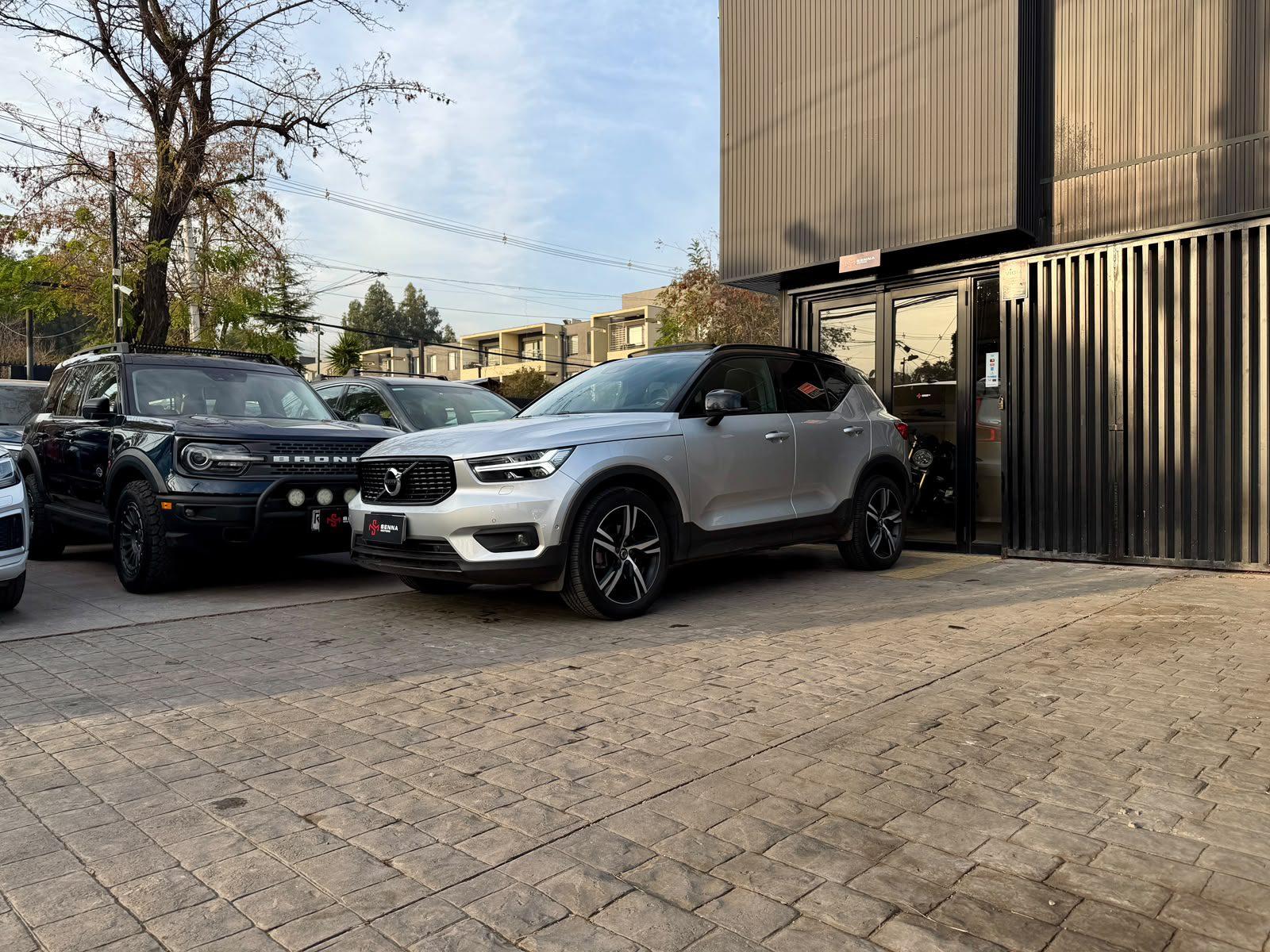 VOLVO XC40 T5 R-Desing Plus 2019 - FULL MOTOR