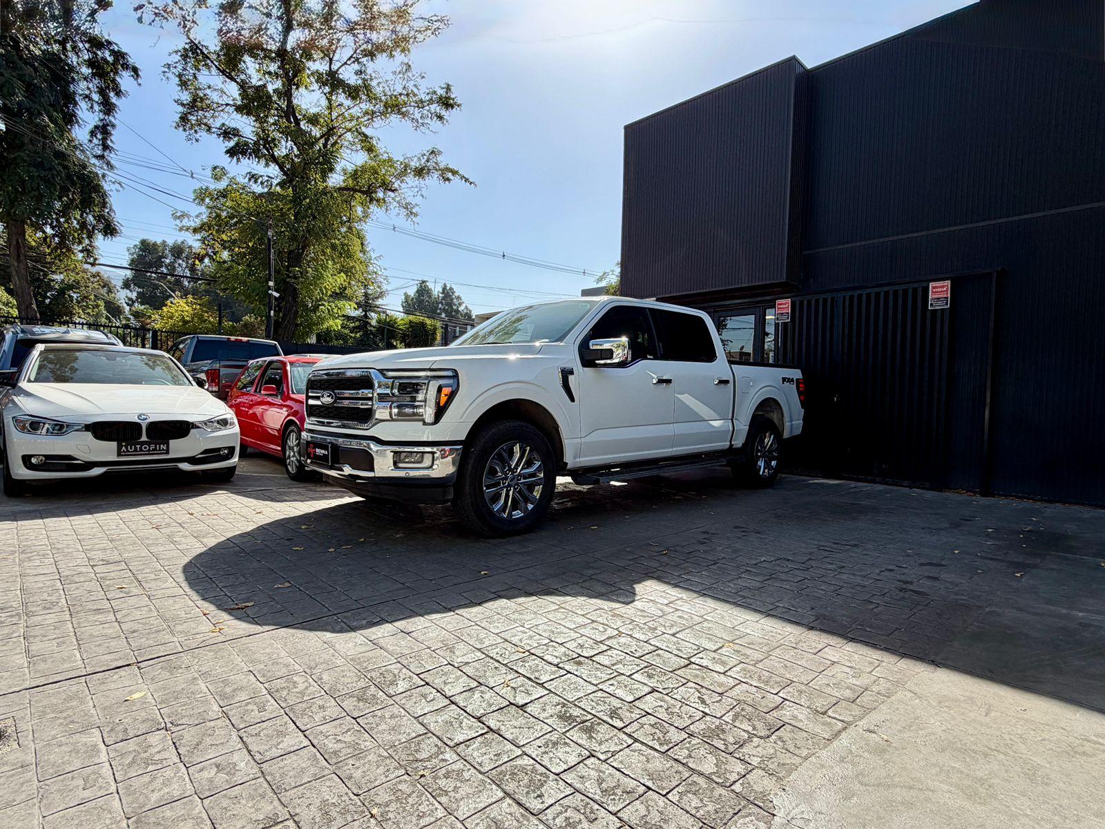 FORD F-150 Lariat Luxury 4×4 2025  - FULL MOTOR