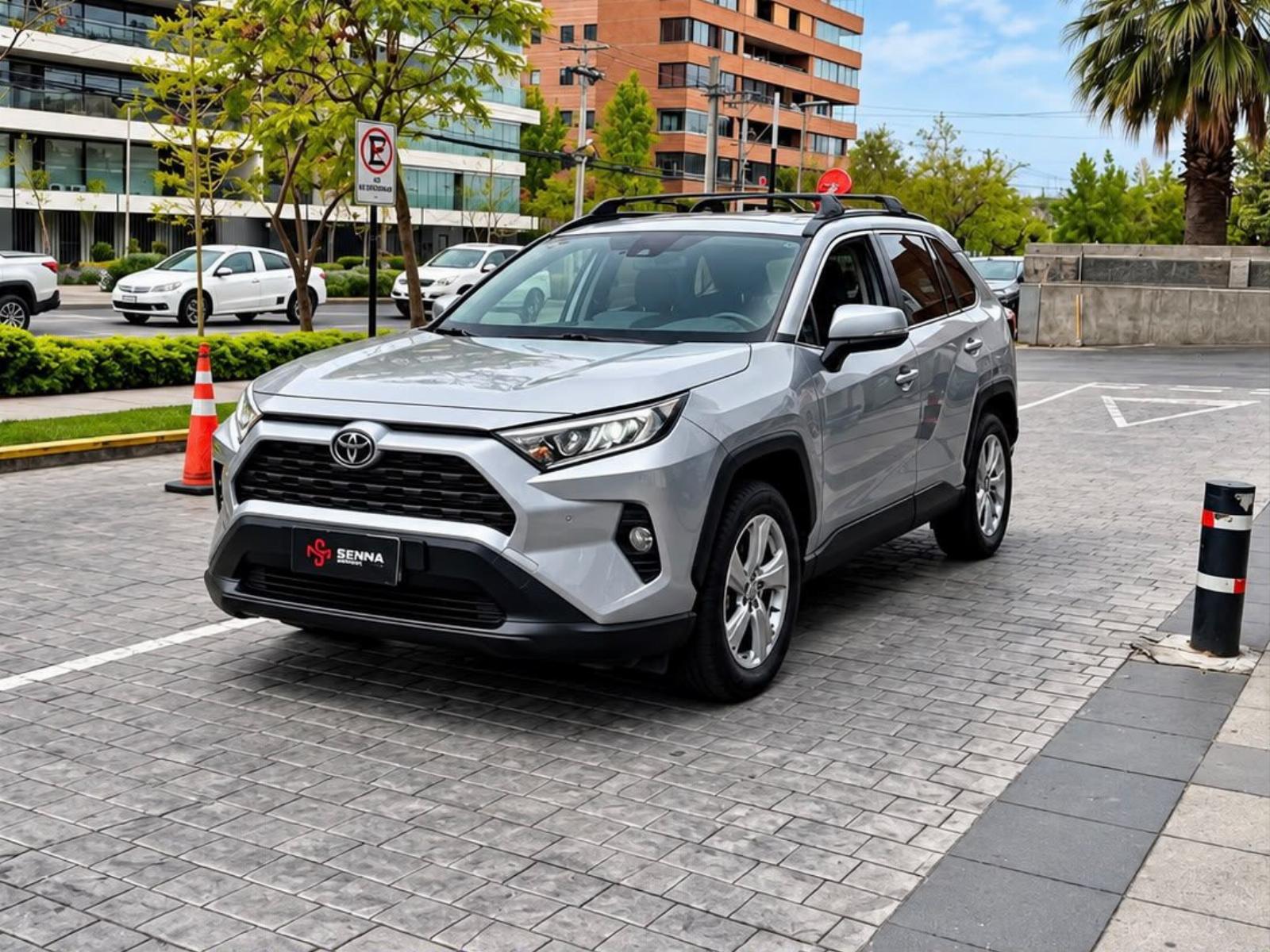 TOYOTA RAV 4 XLE AT 2020 - FULL MOTOR