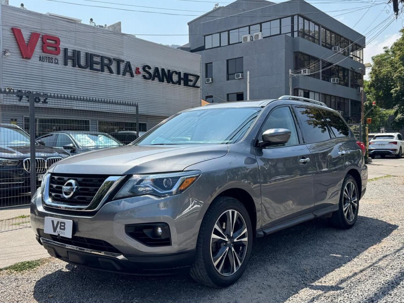 NISSAN PATHFINDER ADVANCE 3.5 2019 MANTENIMIENTO AL DÍA - V8 AUTOS