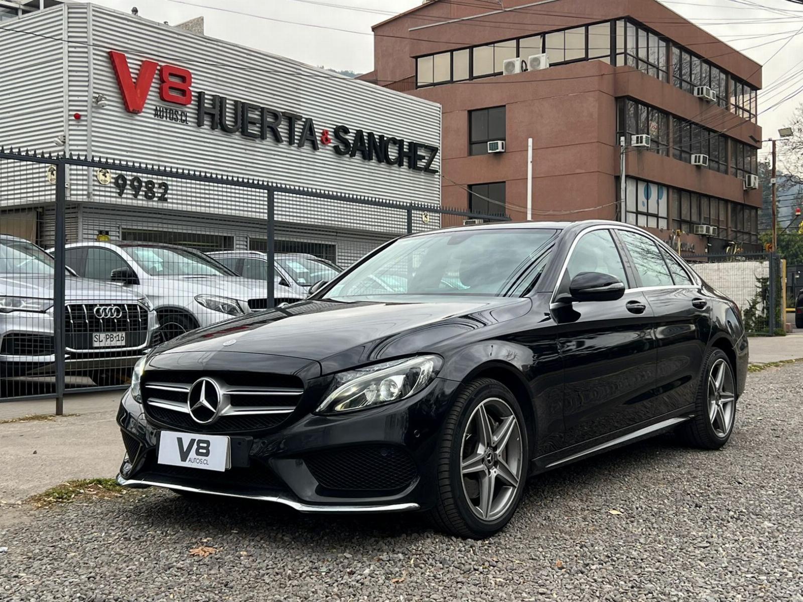 MERCEDES-BENZ C300 2.0 TURBO 2017 MANTENIMIENTO AL DÍA - V8 AUTOS