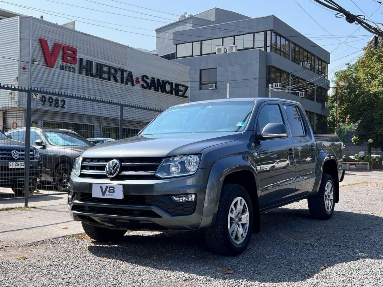 VOLKSWAGEN AMAROK COMFORTLINE 2020 CON IVA DESCONTABLE - V8 AUTOS