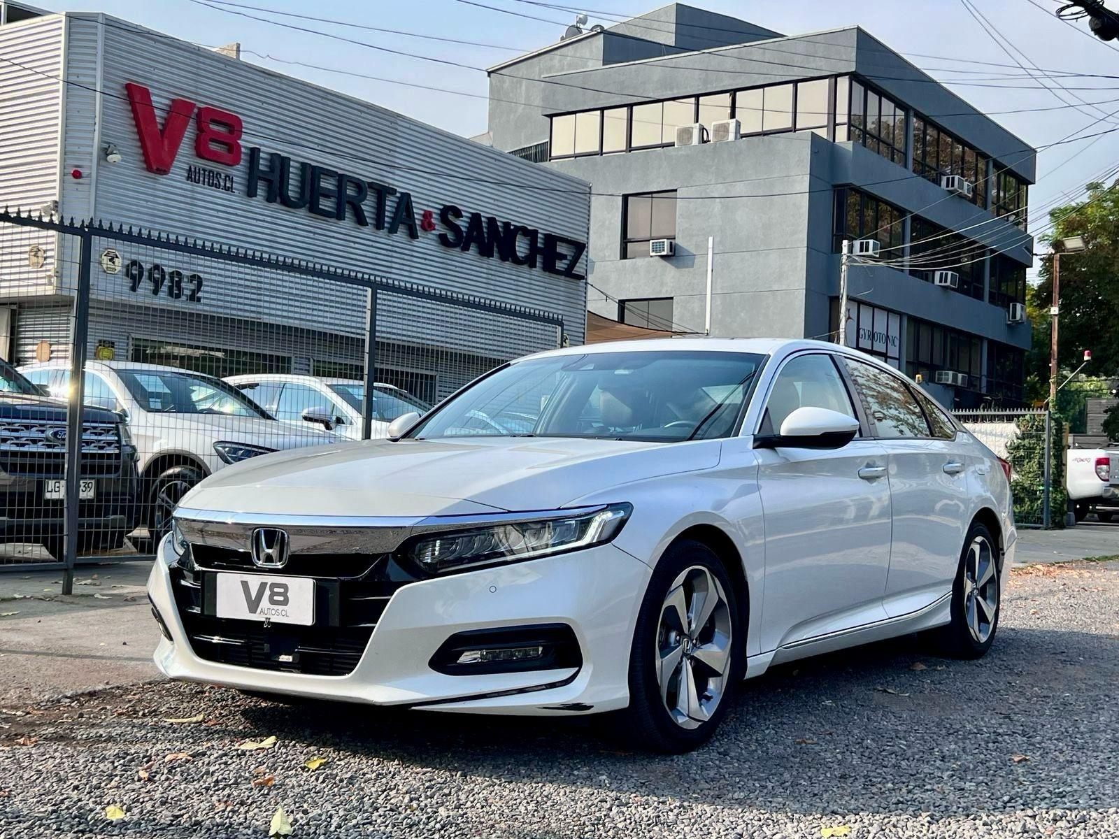 HONDA ACCORD 2.0 TURBO 2018 MANTENIMIENTO EN LA MARCA UN DUEÑO - V8 AUTOS