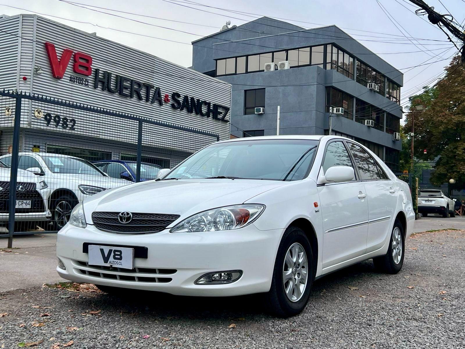 TOYOTA CAMRY LEI 2.4 AT 2005 SÓLO 30.300 KILÓMETROS - V8 AUTOS