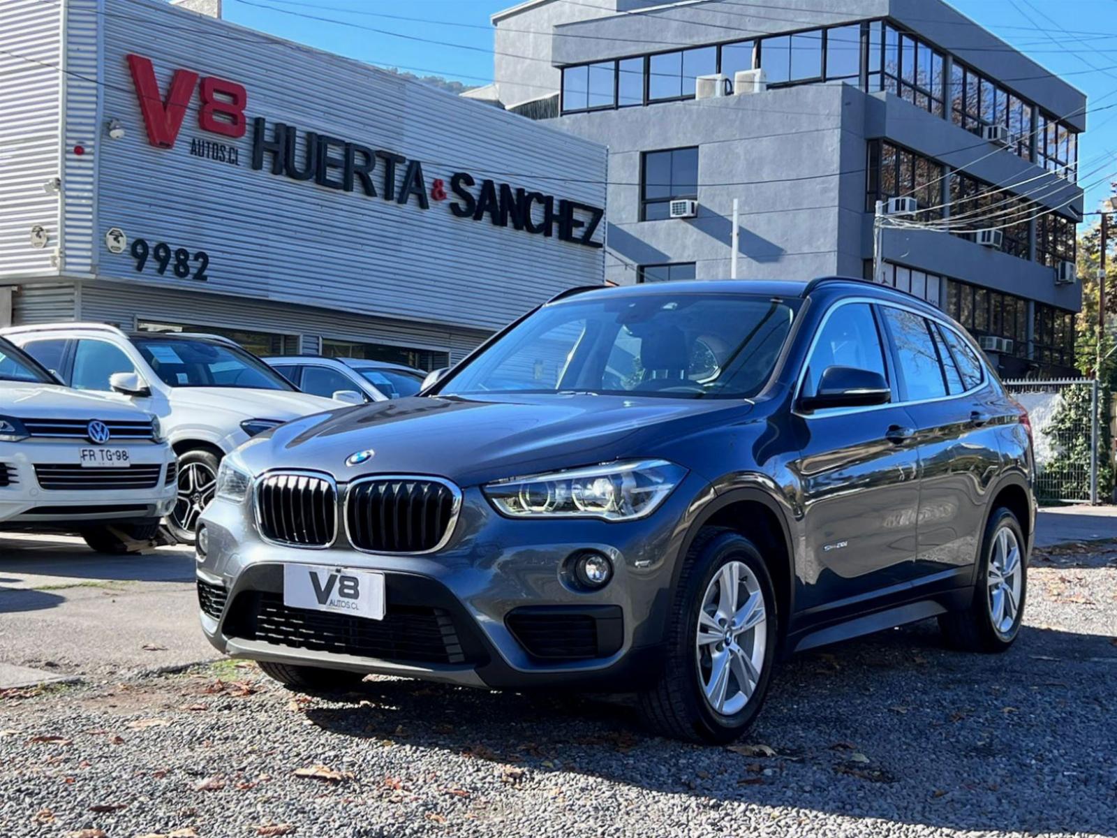 BMW X1 20i sDRIVE 2017 MANTENIMIENTO AL DÍA - V8 AUTOS