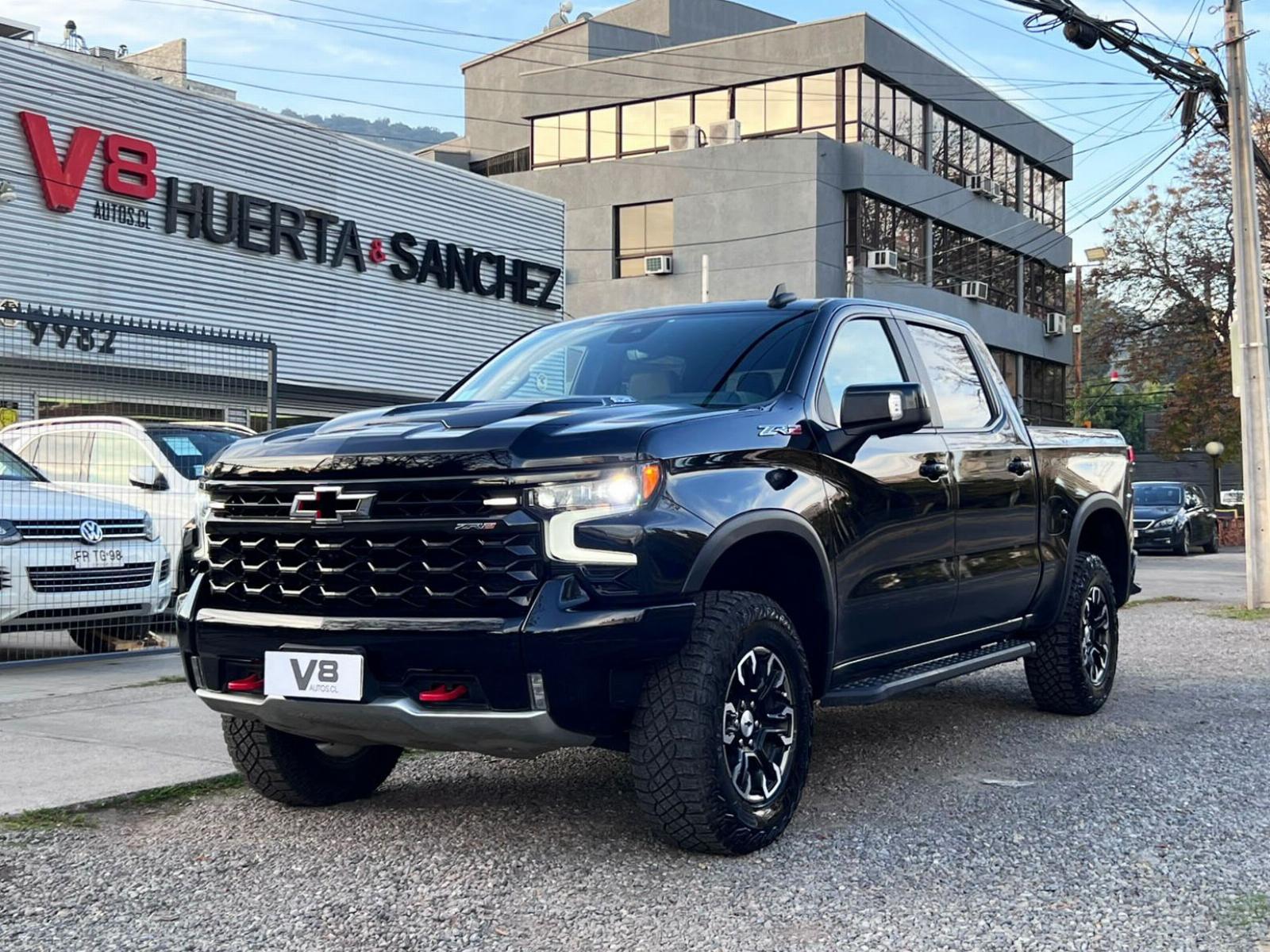 CHEVROLET SILVERADO ZR2 2023 CON IVA DESCONTABLE UN DUEÑO - FULL MOTOR
