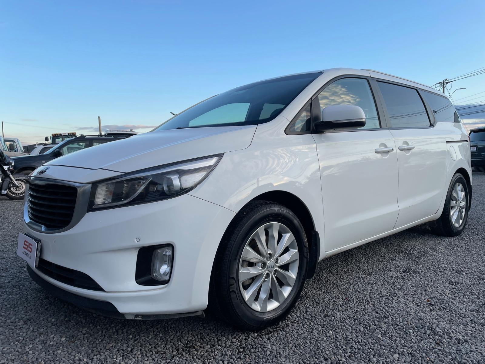 KIA GRAND CARNIVAL EX 2.2 HDI 2017 Kia Grand Carnival - FULL MOTOR