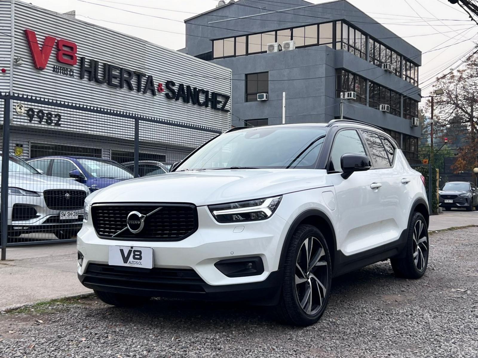 VOLVO XC40 T5 RECHARGE  2021 MANTENIMIENTO AL DÍA - 